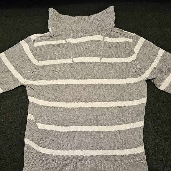 American Eagle Grey/White Striped Sweater ¼ Zipper - Picture 4 of 4